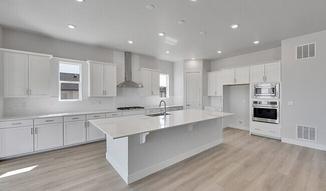 6196 W Teton Ranch Dr, Herriman, UT 84096 - photo 7