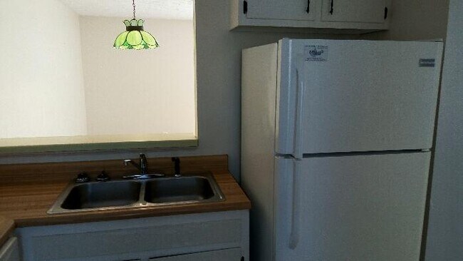 421 Cumbrian Ct, Fayetteville, NC 28314 - photo 7