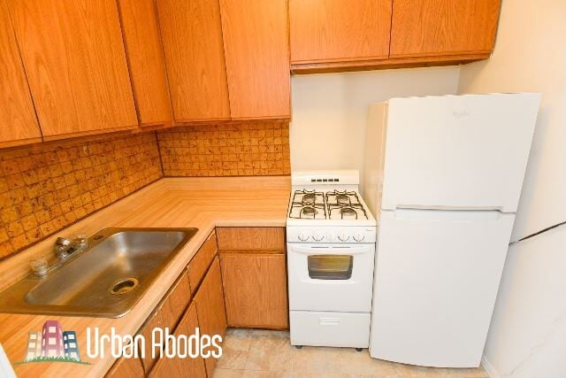 744 W Belmont Ave unit A00C, Chicago, IL 60657 - photo 7