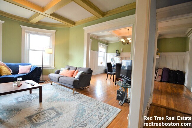 141 Fuller St unit 3, Brookline, MA 02446 - photo 5