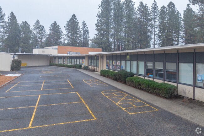 Indian Trail Elementary sits close to the local park in the neighborhood.