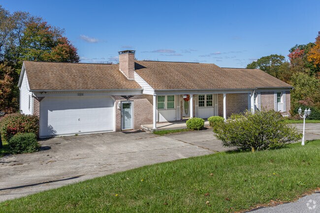 Many homes in Jenner were built in the early 1900s to support miners moving in from other counties.