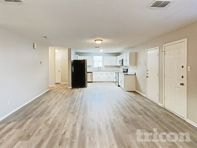 2904 Crimson Clover Dr, Lancaster, TX 75134 - photo 3