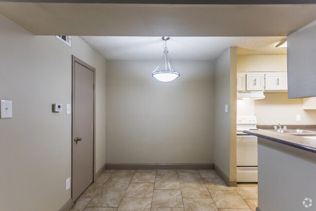 Villa De Cancun, Little Rock, AR 72209 - photo 2