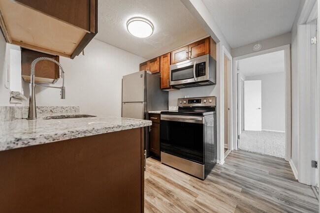 Integrity Chardon / Maple Ridge Apartments, Chardon, OH 44024 - photo 2