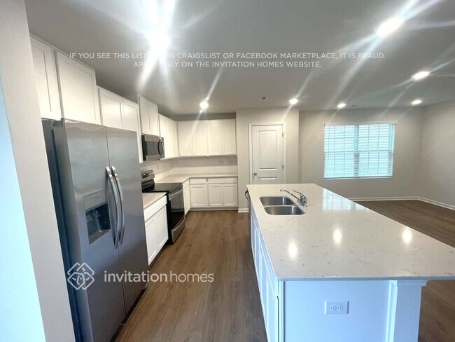 6144 Foggy Btm Cir, Charlotte, NC 28262 - photo 3