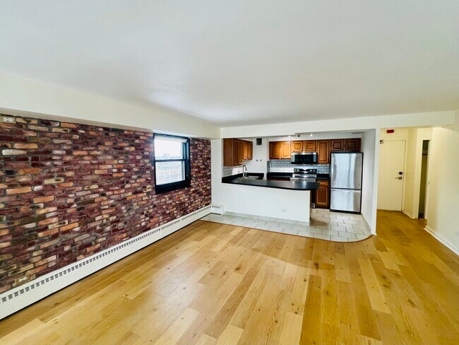 Sixty Thirty Condominium unit 1002, Chicago, IL 60660 - photo 4