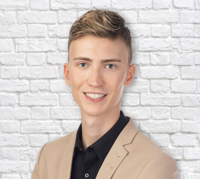 Agent Photo