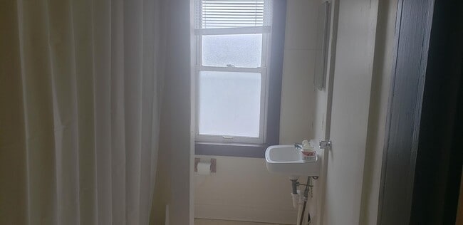 1105 W Main St unit 2nd floor, Collinsville, IL 62234 - photo 6