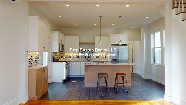 341 Norfolk St, Cambridge, MA 02139 - photo 2