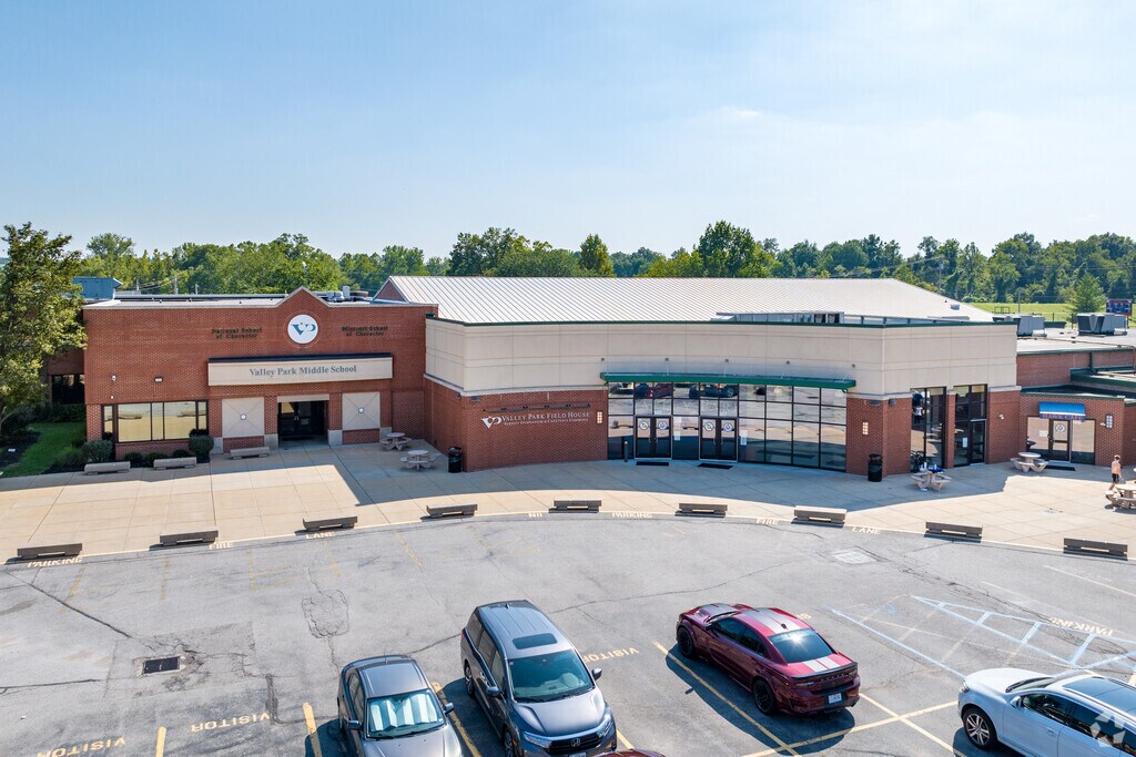 Valley Park Middle School in St Louis is an above average, public school.
