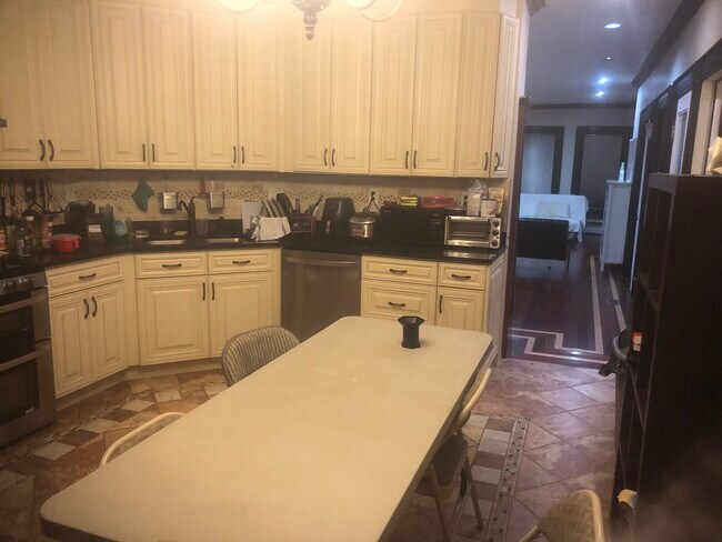 9 Francis St unit 1, Brookline, MA 02446 - photo 3