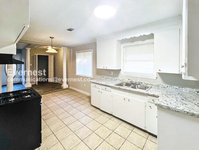 3010 Center St, Flora, MS 39071 - photo 4