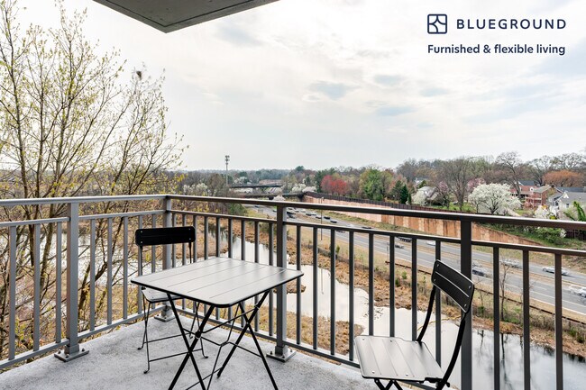 4650 Washington Blvd unit FL6-ID1050, Arlington, VA 22201 - photo 4