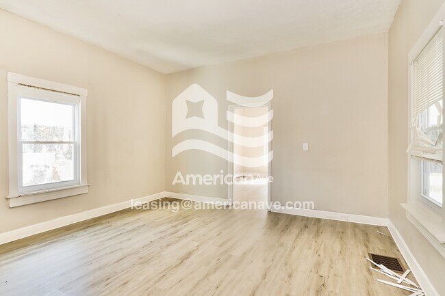 320 N 44th St, Louisville, KY 40212 - photo 7