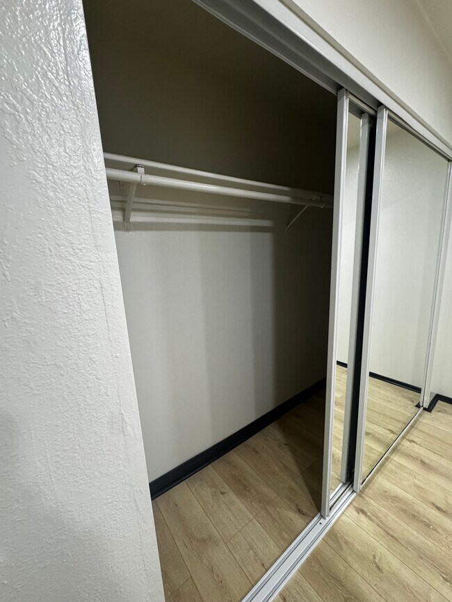 4310 W 170th St unit 4310, Lawndale, CA 90260 - photo 2