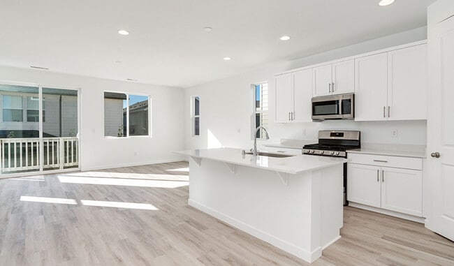 937 NW 178th Way, Ridgefield, WA 98642 - photo 3