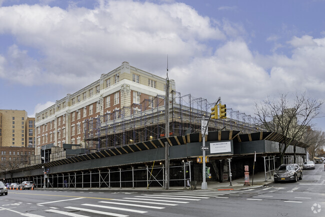 P.S. 6 - West Farms is a public school located in Bronx, NY.