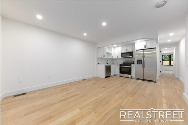 1274 Jefferson Ave unit 1, Brooklyn, NY 11221 - photo 3
