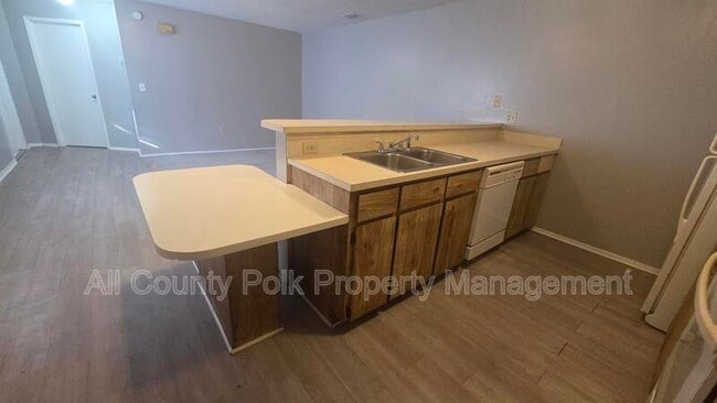 2118 Brandy Place, Lakeland, FL 33803 - photo 4