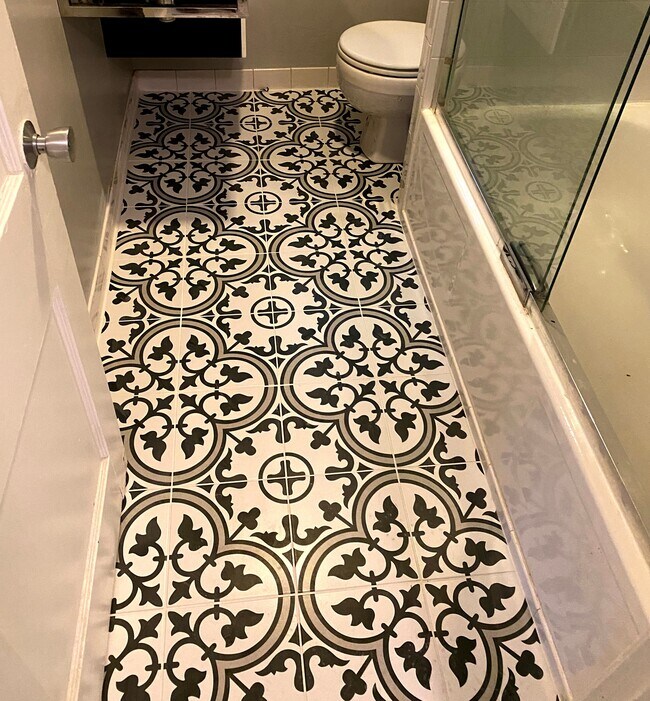 4481 Macarthur Blvd NW unit B1, Washington, DC 20007 - photo 4