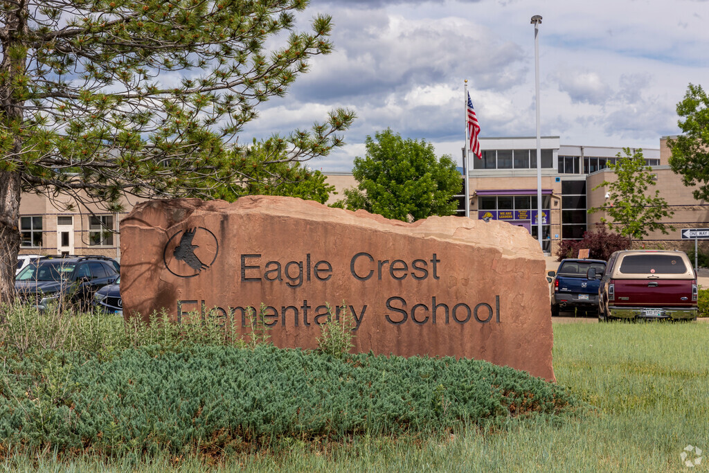Eagle Crest Elementary School boasts a B grade from Niche.
