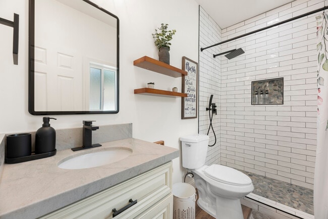 full bathroom/shower