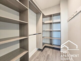 373 Hazel Ave Unit C1, Glencoe, IL 60022