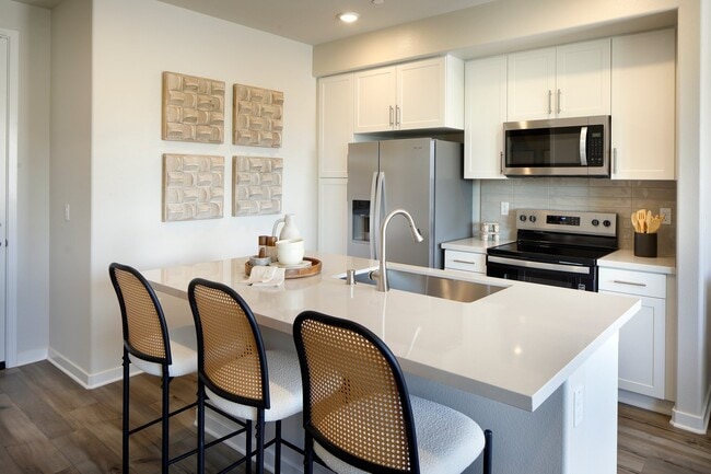 9128 Teralina Cir unit 36582907, Riverside, CA 92503 - photo 3