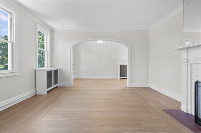 1070 Whitney Avenue - Lake Whitney, Hamden, CT 06517 - photo 4