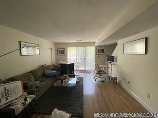 142 N Beacon St Unit B3, Watertown, MA 02472