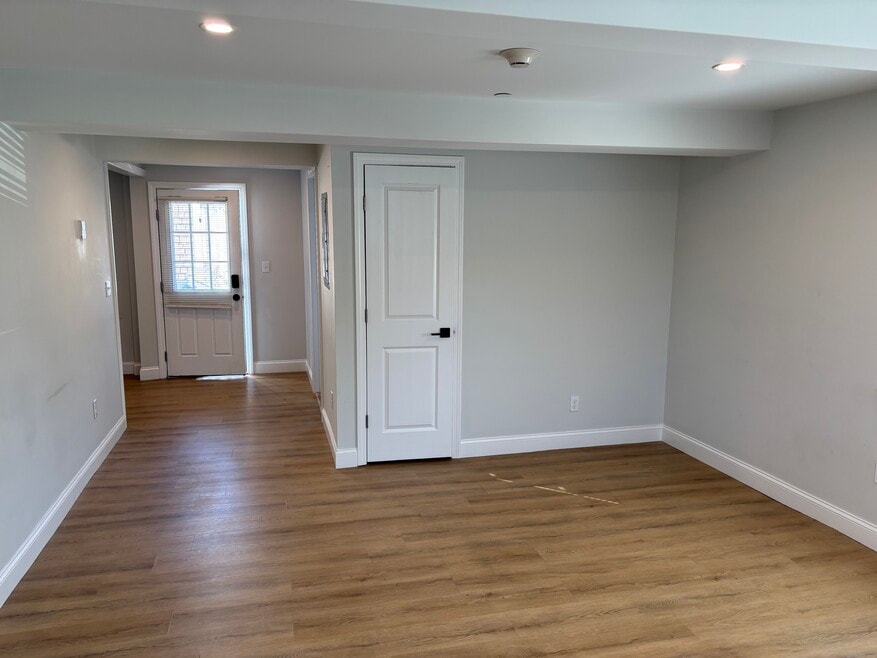 171 Main St unit Apartment 10, Hyannis, MA 02601 - photo 1