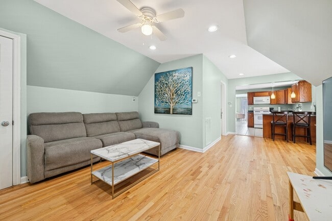 2727 N Artesian Ave unit 2, Chicago, IL 60647 - photo 7