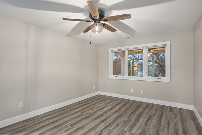 174 S Fremont St NE unit 1, Rockford, MI 49341 - photo 4