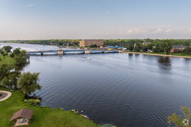 Congress Field is a residential enclave that sits a few blocks from the Fox River.