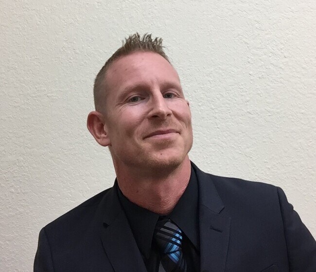 Agent Photo