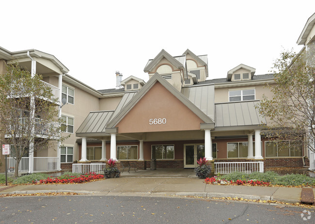 Cedric's Landing - 5680 Building