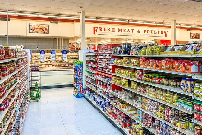 Chubb Foods is East Omaha’s longtime grocery with old-school charm.