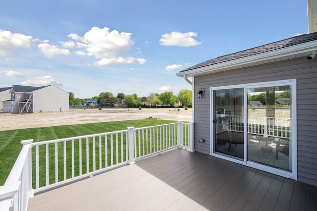 34433 Sandpiper Ct, New Baltimore, MI 48047 - photo 3