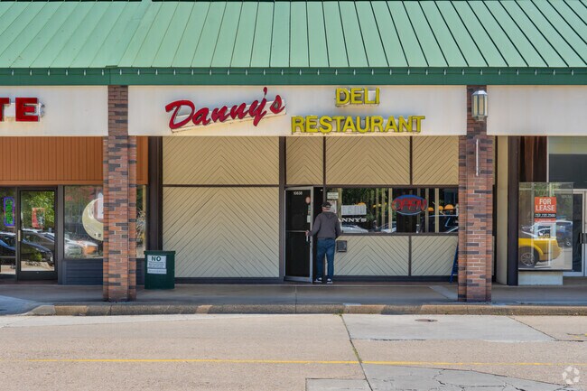 Danny’s Deli offers homestyle meals close to home for Warwick on the James residents.