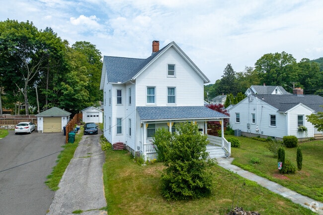 Farmhouse-style homes are available in Seymour.