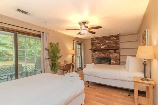 2118 Skylake Dr unit ID1043831P, Columbus, GA 31907 - photo 2