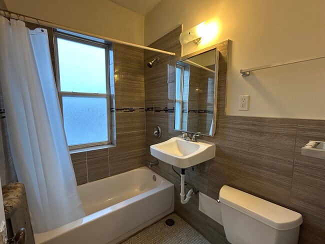2714 N Milwaukee Ave unit 314, Chicago, IL 60647 - photo 7