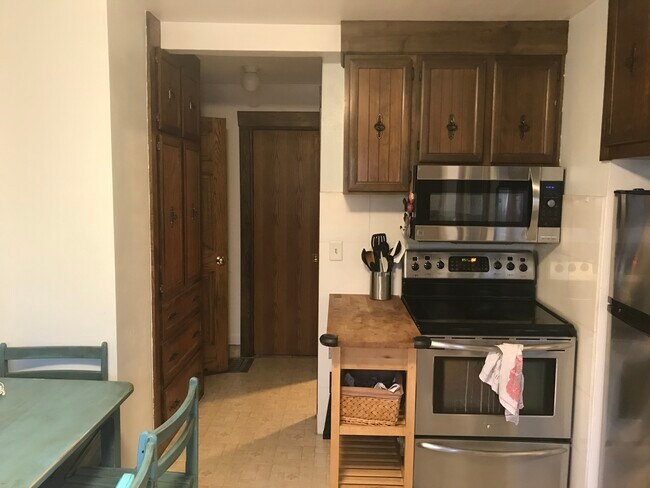 213 S 100 W unit 2 middle, Tooele, UT 84074 - photo 5