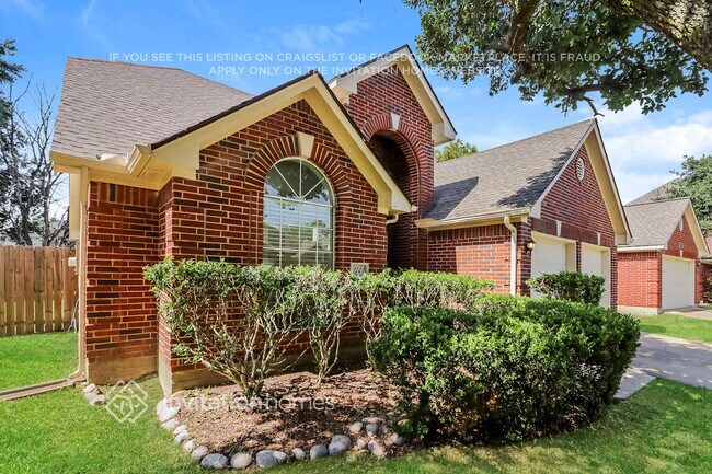 2722 Safe Harbor Cir, Friendswood, TX 77546 - photo 2