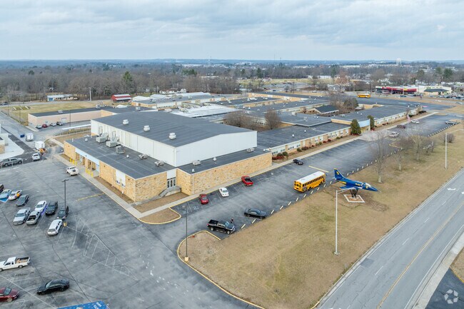 Cumberland County High School offers education to students in grades 9-12.