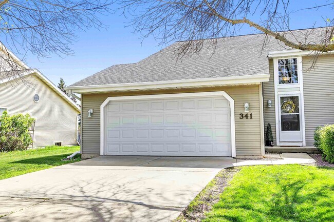 341 Desplaine Rd, de Pere, WI 54115 - photo 2