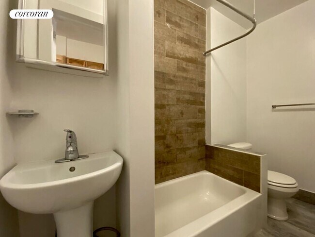 350 E 91st St, New York, NY 10128 - photo 7