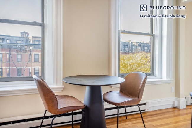230 Newbury St unit FL3-ID813, Boston, MA 02116 - photo 5