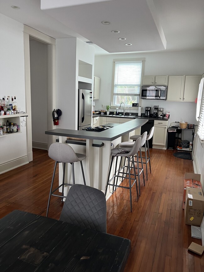 4026 Chestnut St, New Orleans, LA 70115 - photo 2